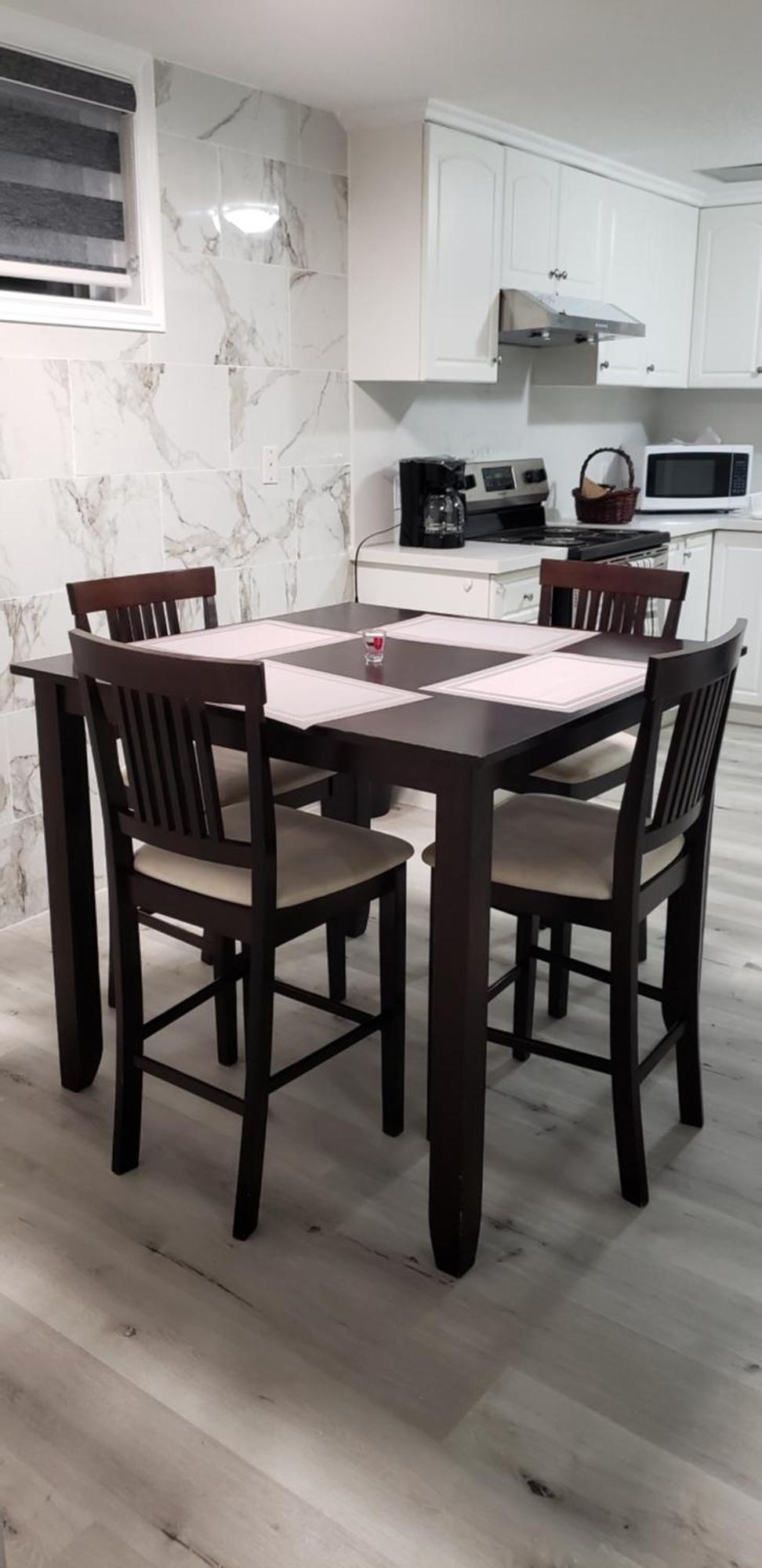 2 Bedroom Luxury Apartment Guelph Buitenkant foto